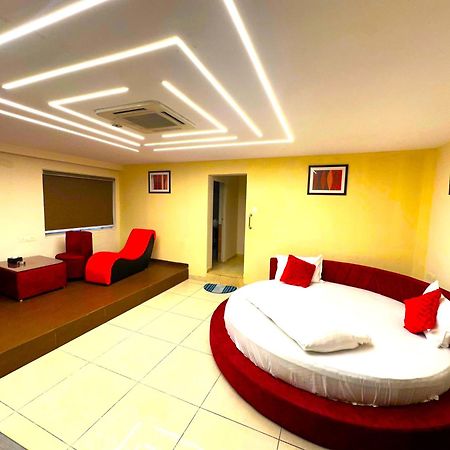 Aundh Elite Stay Пуна Экстерьер фото