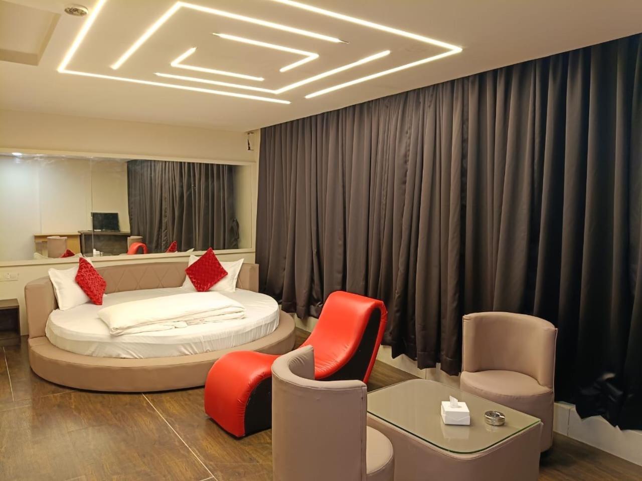 Aundh Elite Stay Пуна Экстерьер фото