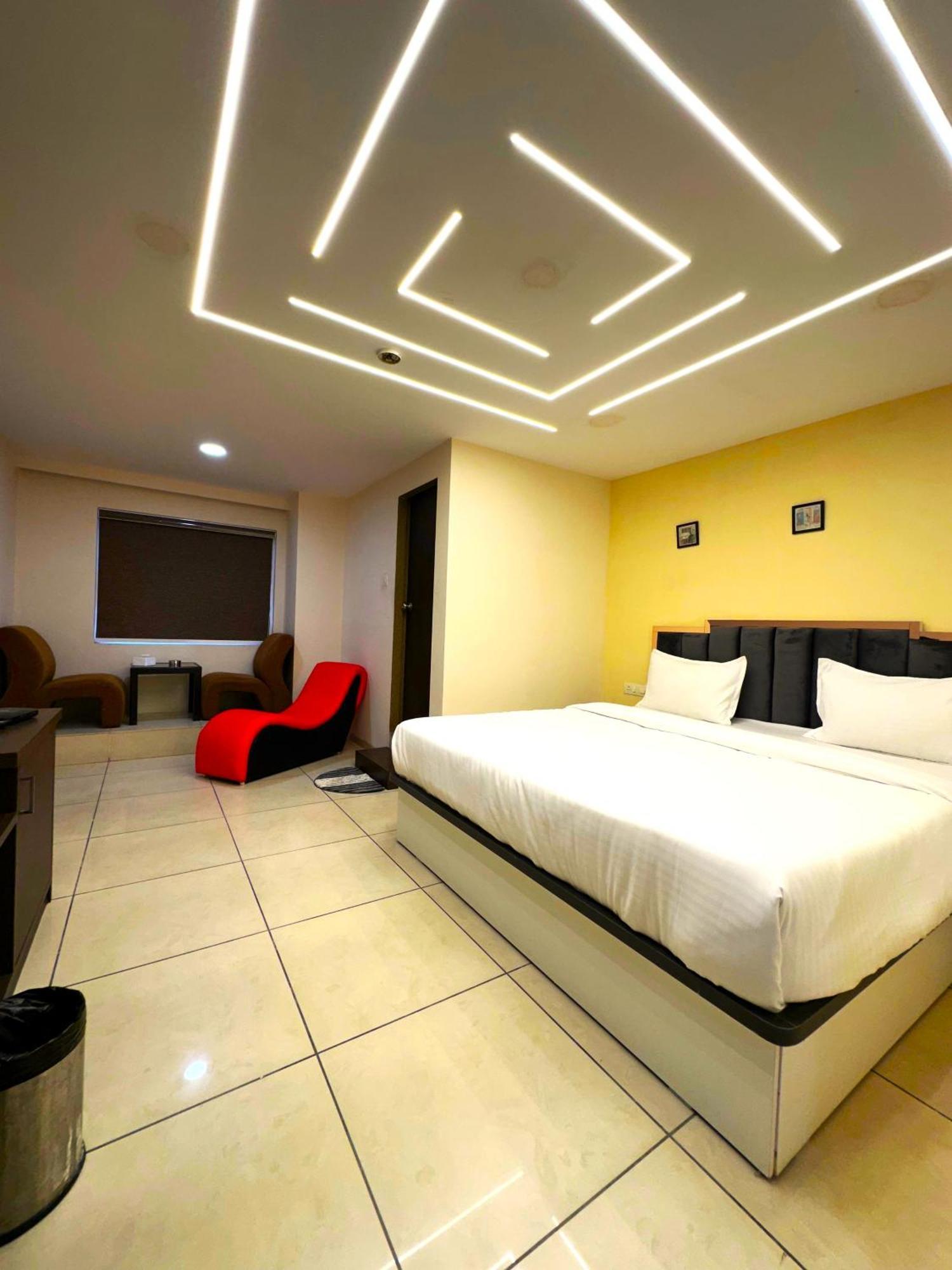 Aundh Elite Stay Пуна Экстерьер фото