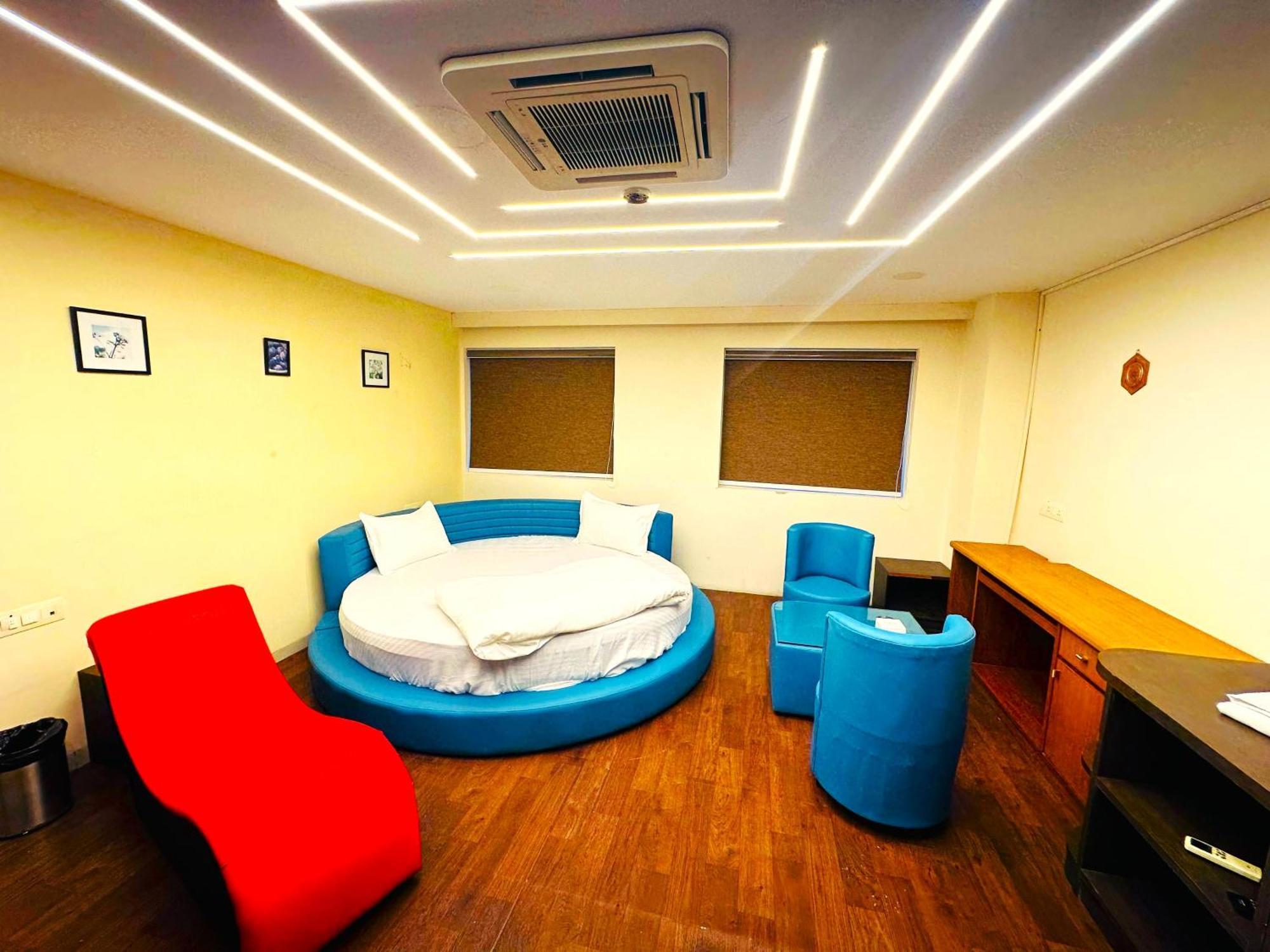 Aundh Elite Stay Пуна Экстерьер фото