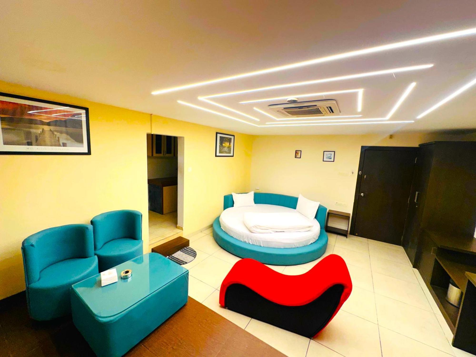 Aundh Elite Stay Пуна Экстерьер фото