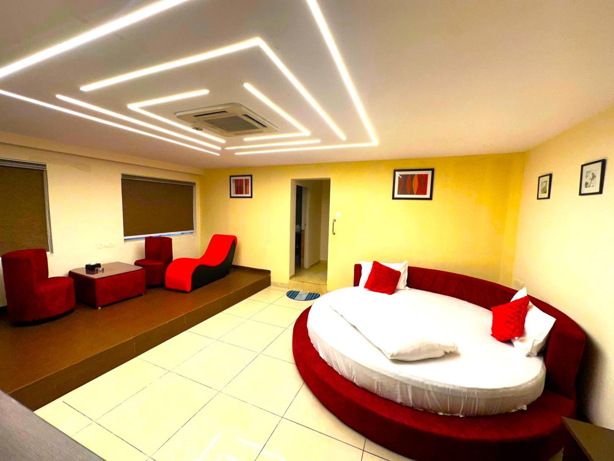 Aundh Elite Stay Пуна Экстерьер фото