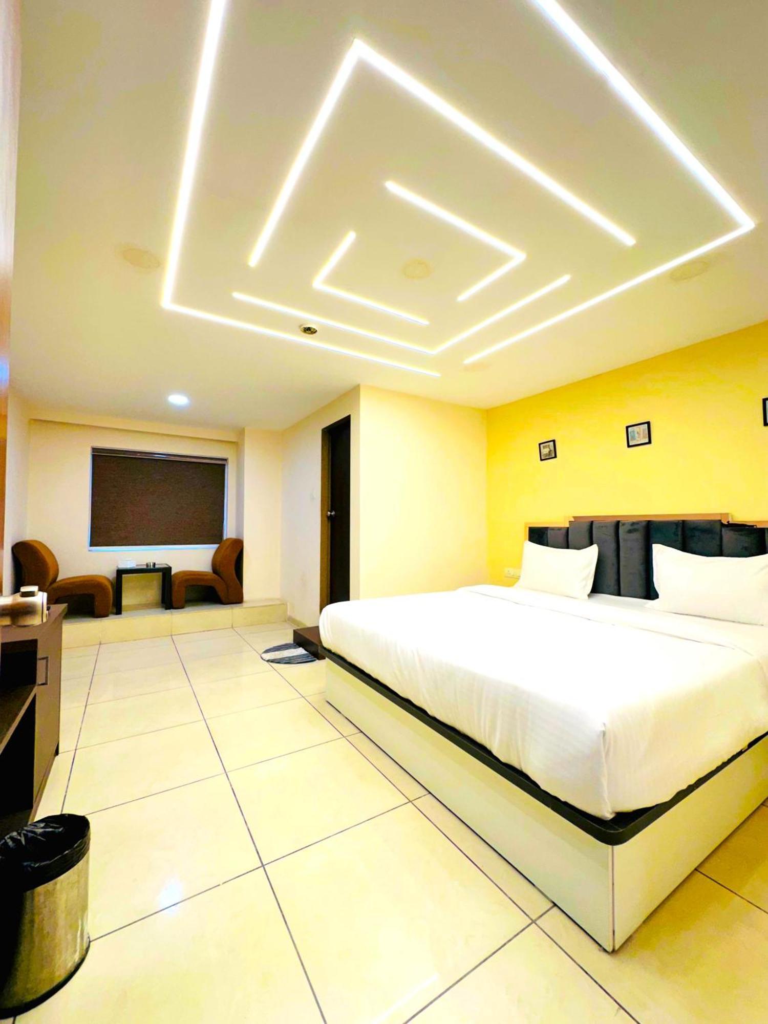 Aundh Elite Stay Пуна Экстерьер фото
