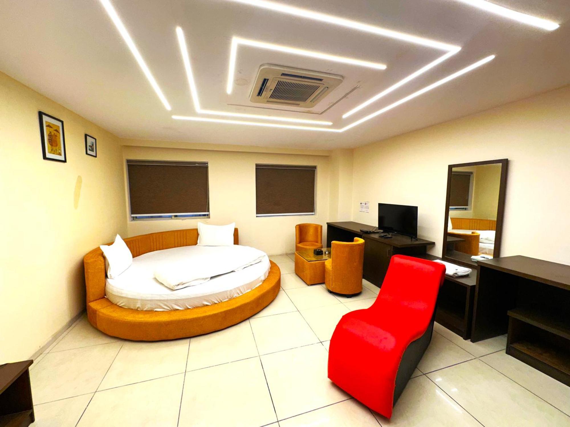Aundh Elite Stay Пуна Экстерьер фото