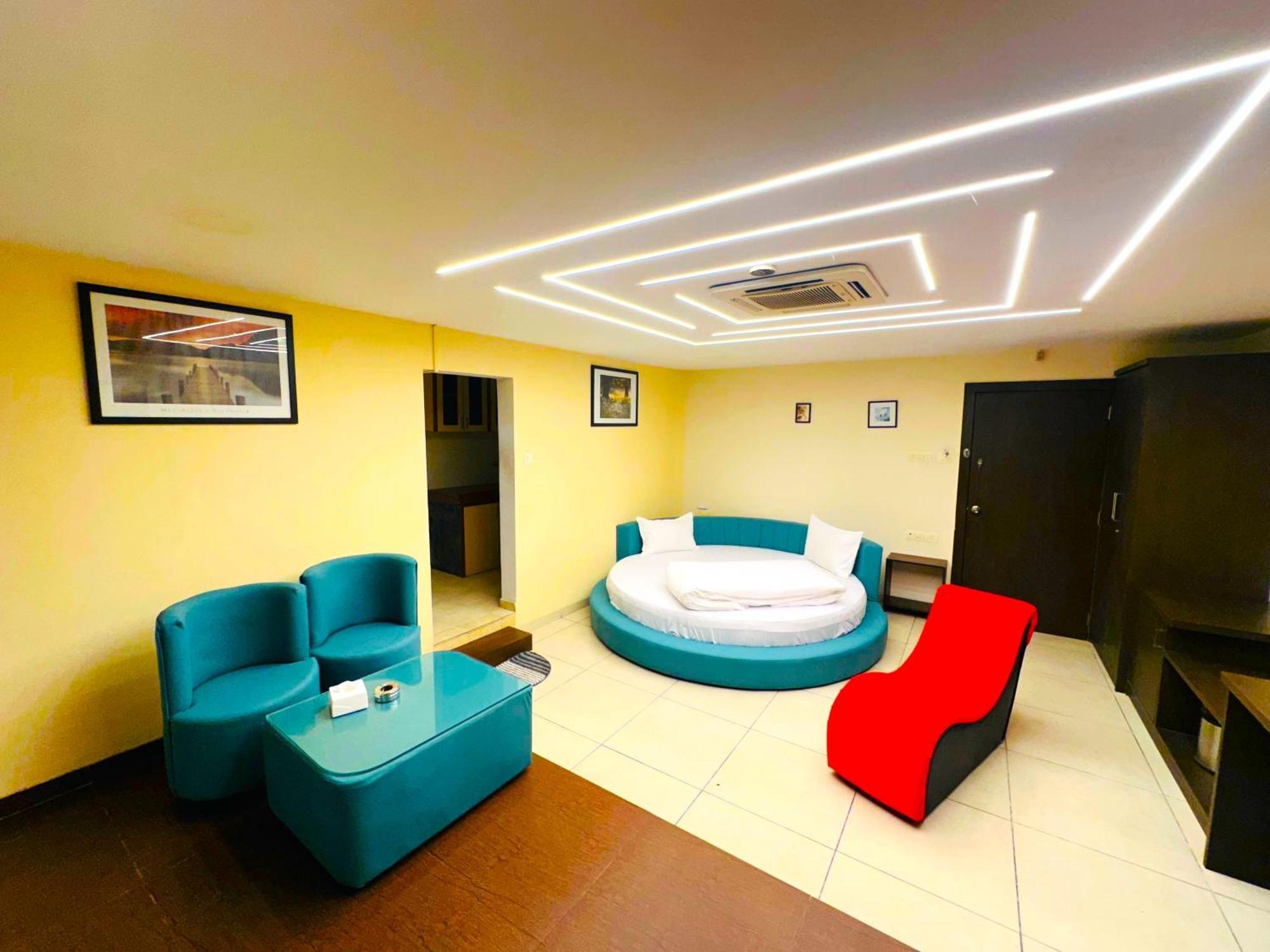 Aundh Elite Stay Пуна Экстерьер фото
