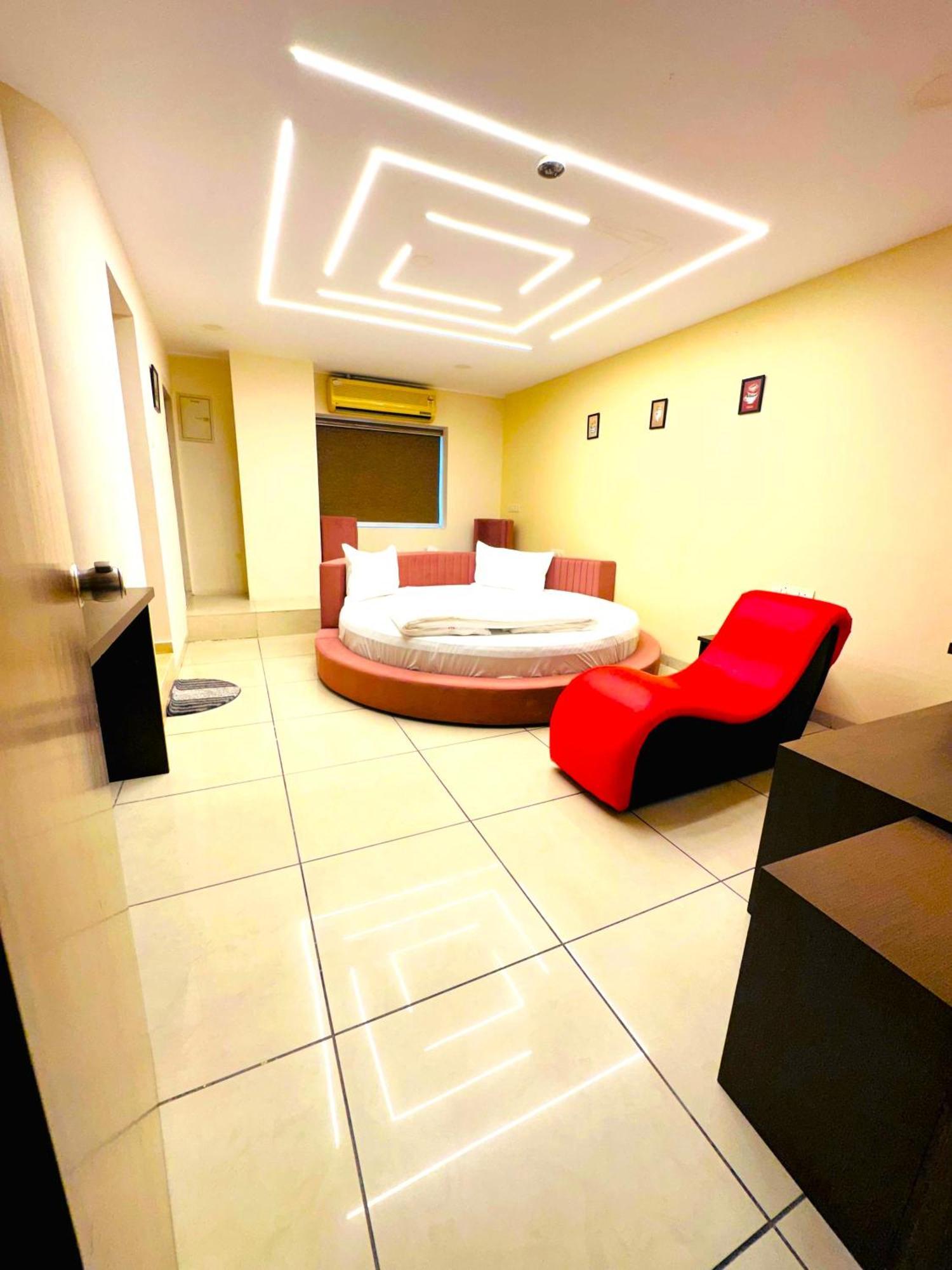 Aundh Elite Stay Пуна Экстерьер фото
