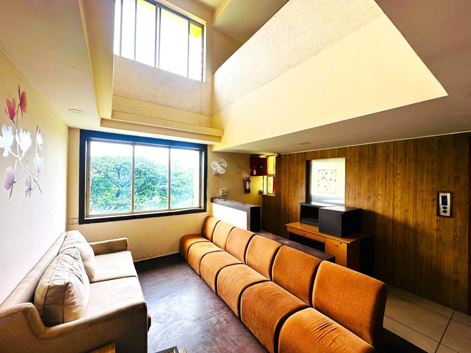 Aundh Elite Stay Пуна Экстерьер фото