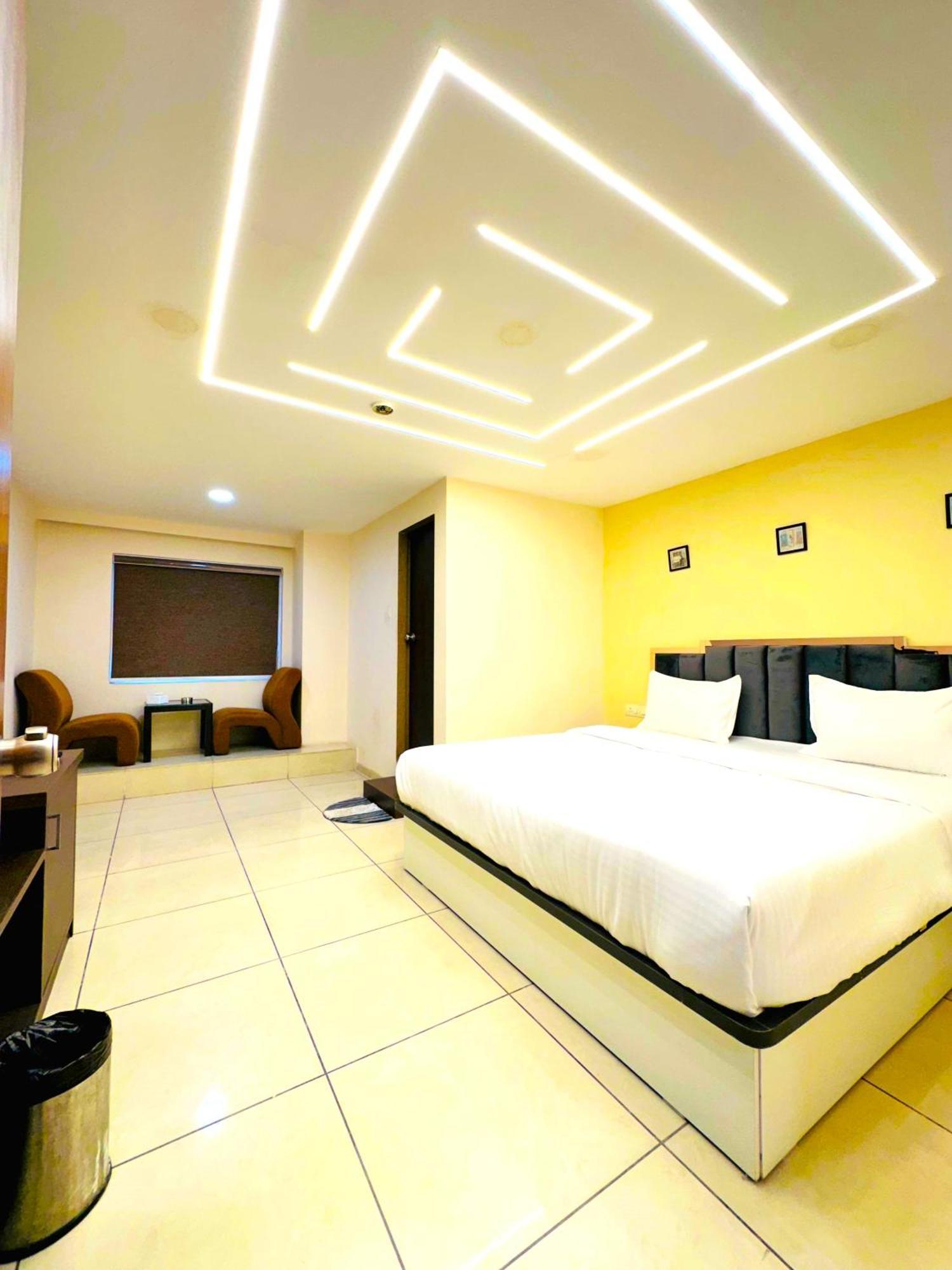 Aundh Elite Stay Пуна Экстерьер фото