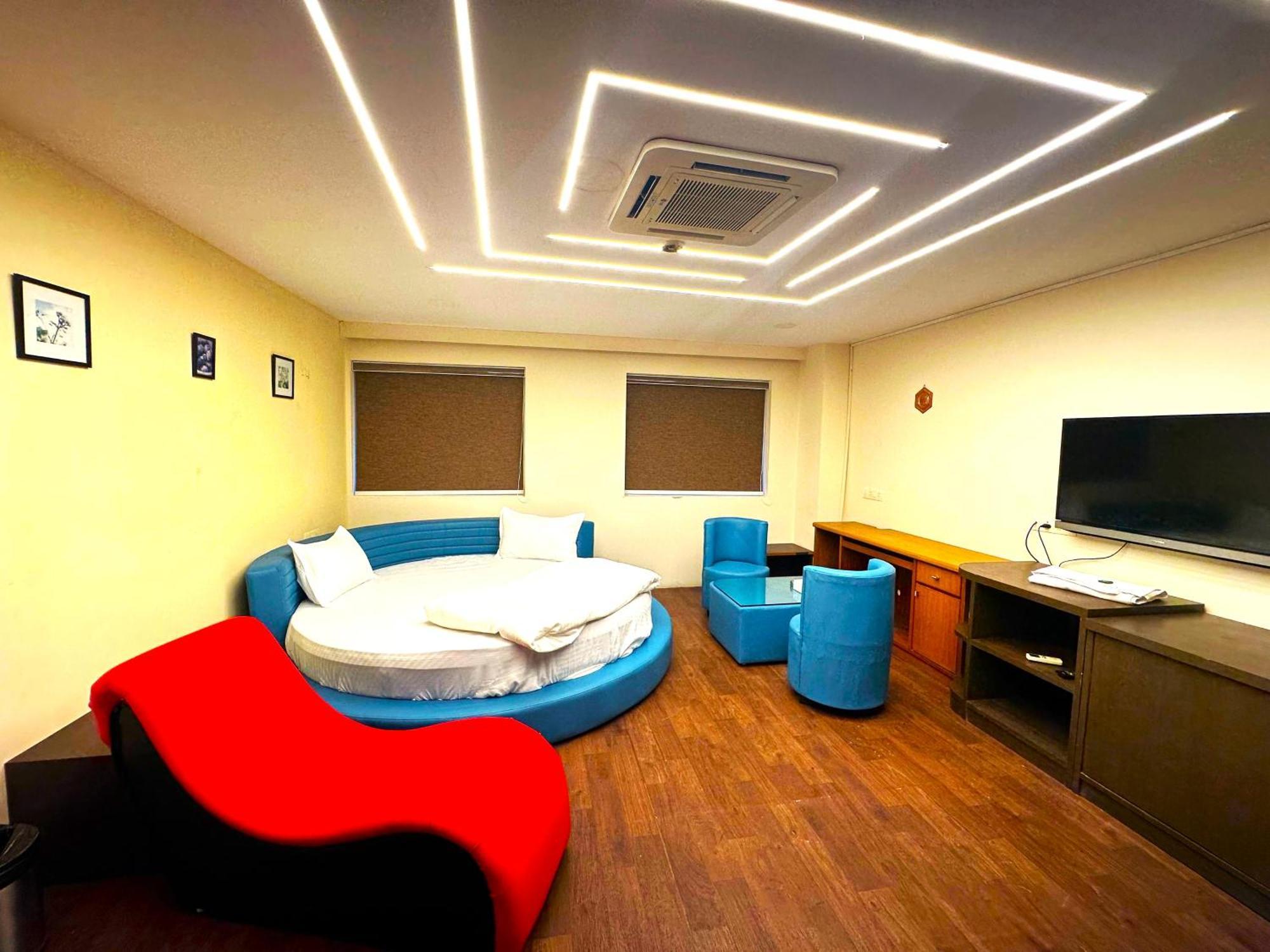 Aundh Elite Stay Пуна Экстерьер фото